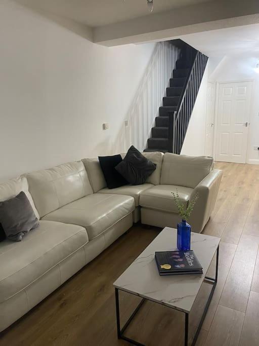 Birks Road Villa Cleator Moor Екстериор снимка